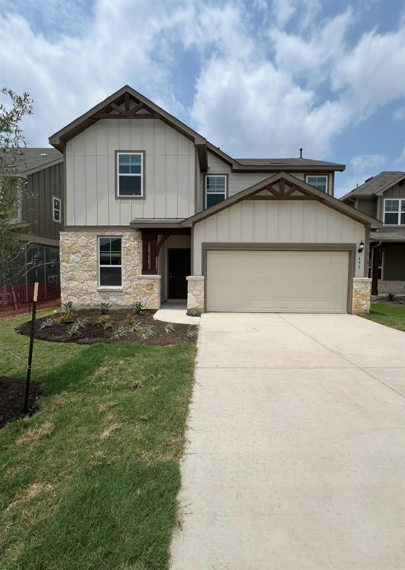 499 Tree Nut Loop — exterior