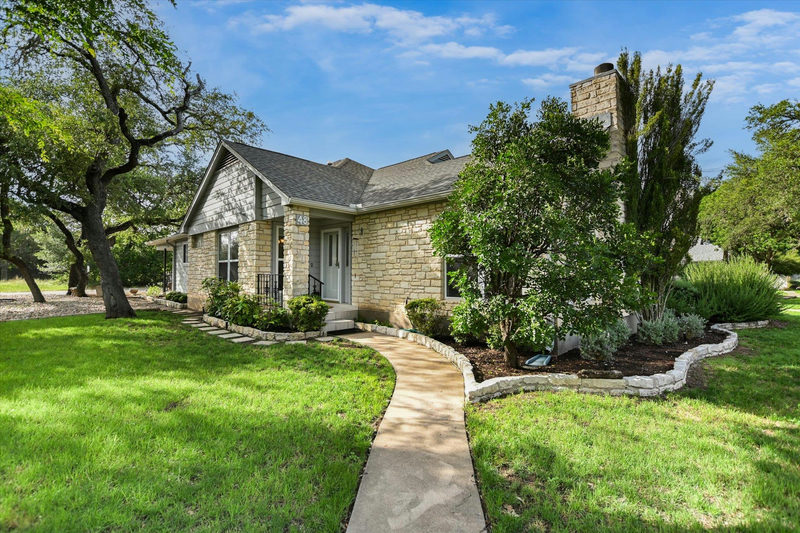 48 Cypress Pt — exterior