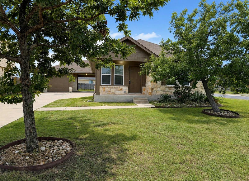 200 McCoy Ln — exterior