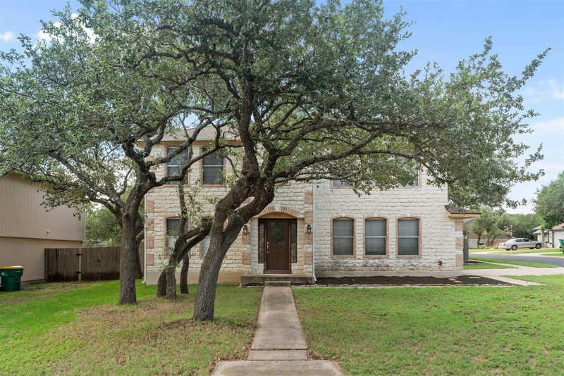 1710 Persimmon Rd — exterior