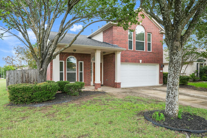 17900 Quitman Mountain Way — exterior