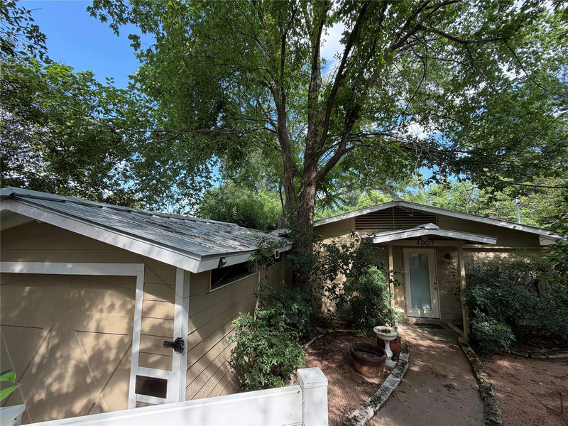 4907 W Market Dr — exterior