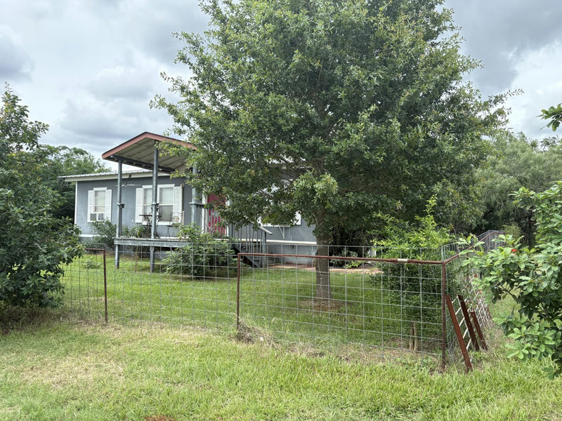 2990 S 304 Hwy — exterior