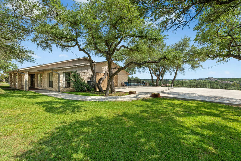 110 Longhorn Ln — exterior