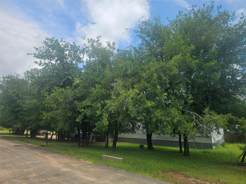 837 Southwood Dr — exterior