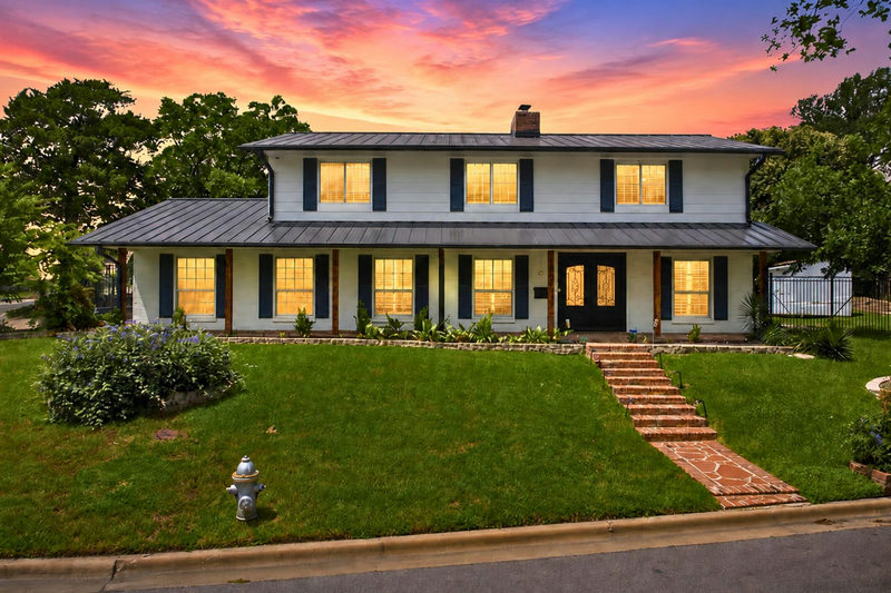 3409 Lakeside Dr — exterior