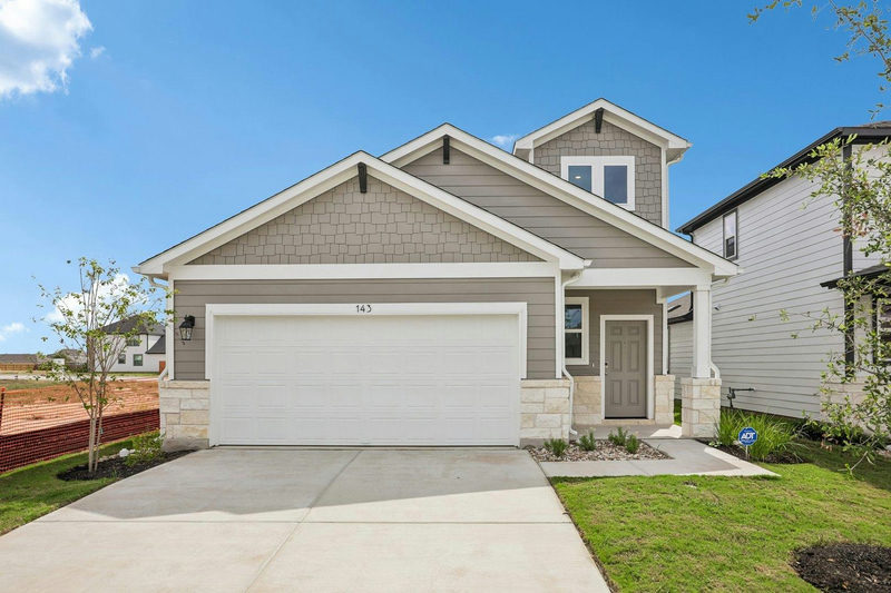 143 Hornet St — exterior