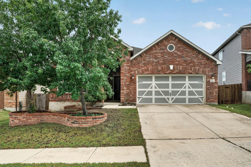 6912 Ondantra Bnd — exterior