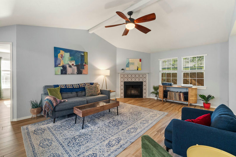 9511 Curlew Dr — exterior