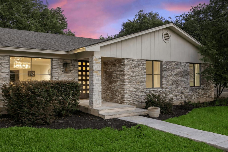 8805 Point West Dr — exterior