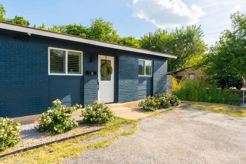 4903 Richmond Ave #B — exterior