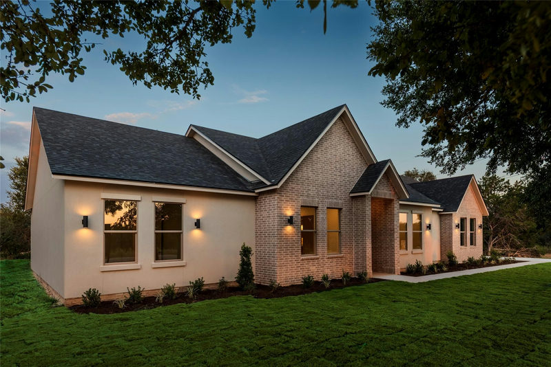 301 Onion Creek Ln — exterior
