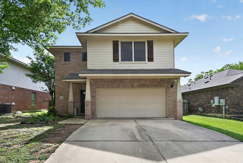 11901 Buzz Schneider Ln — exterior