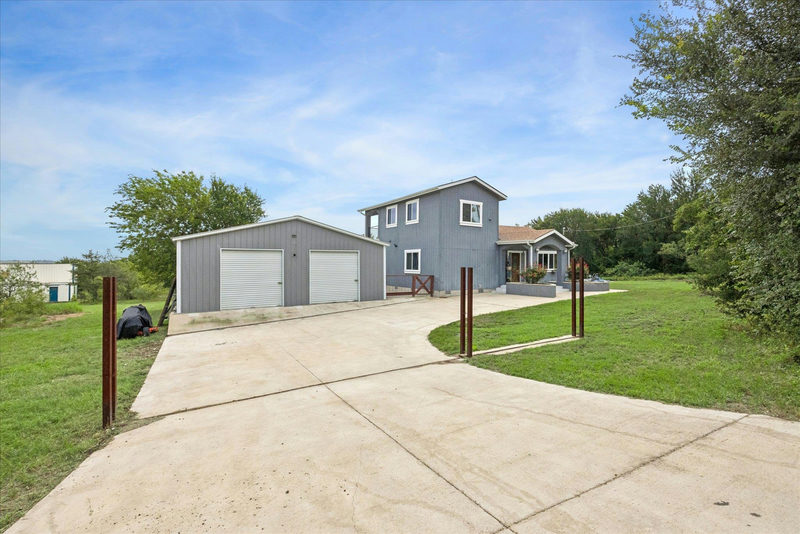 730 Spoke Hollow Rd — exterior