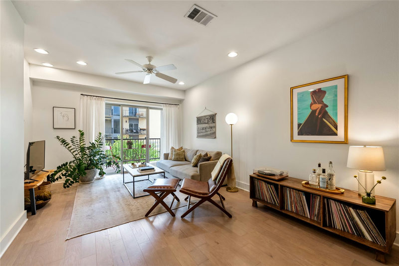 908 NUECES St #37 — exterior