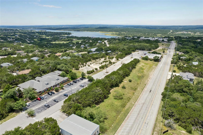 20701, 20703, 20705 Dawn Dr — exterior