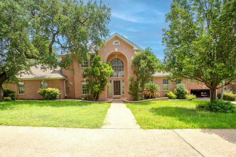 10609 Skyflower Dr — exterior