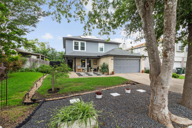 1104 Hilltop Dr — exterior