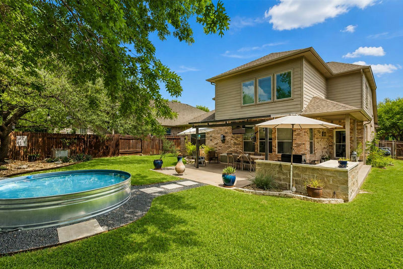 3635 Pine Needle Cir — exterior