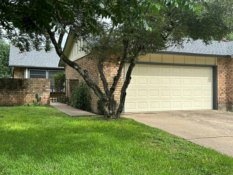 9217 Singing Quail Dr #8E — exterior