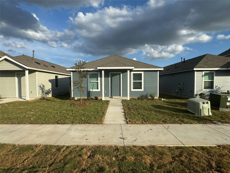 324 Navidad River Dr — exterior