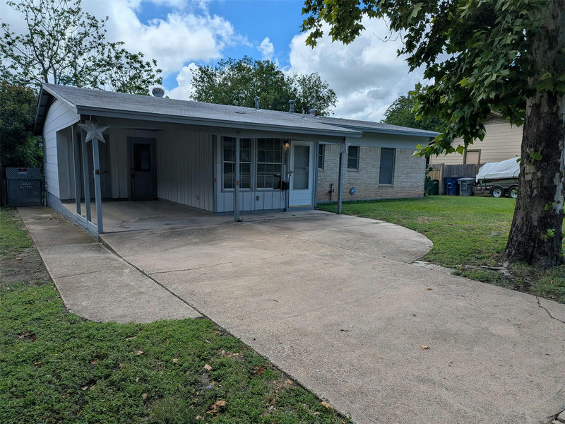 8507 Contour Dr — exterior