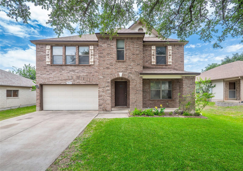 4912 Woodstock Dr — exterior