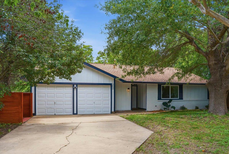 302 Shadow Bend Cv — exterior
