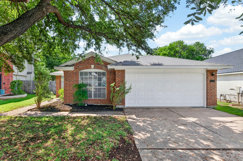 17213 BUSHMILLS Rd — exterior