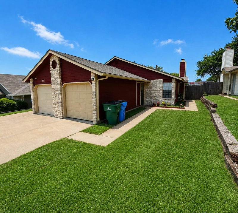 2013 Margalene Way — exterior