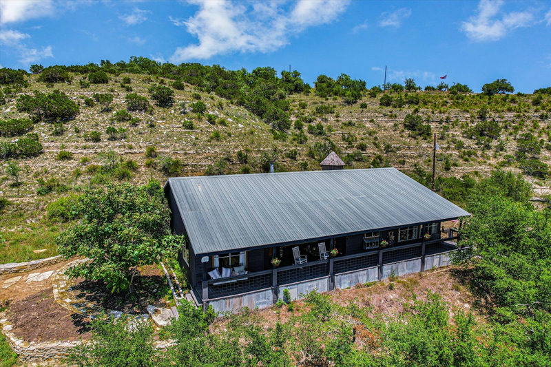 1363 MONTELL Rd — exterior