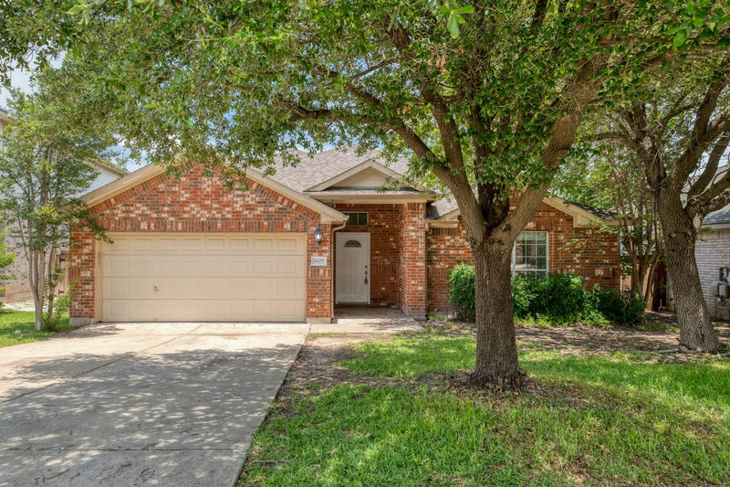 4499 Heritage Well Ln — exterior
