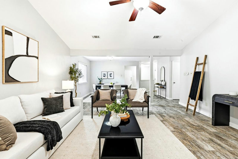 9733 Anderson Village Dr — exterior