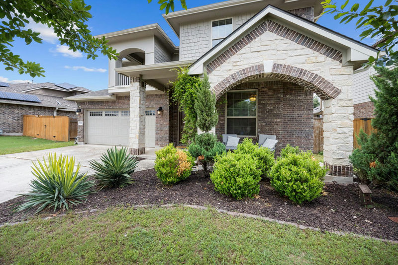 19117 Melwas Way W — exterior