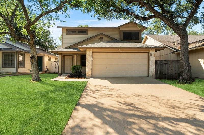 12918 Humphrey Dr — exterior