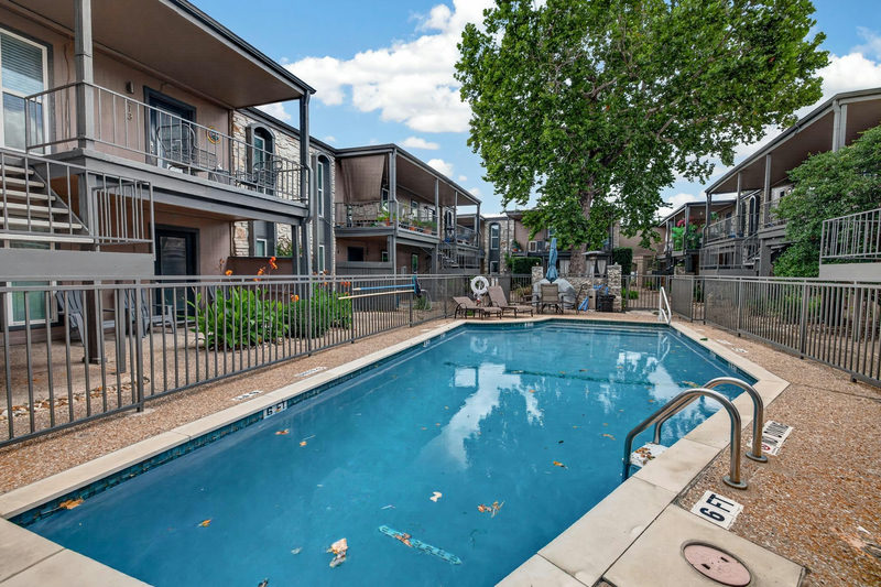5820 Berkman Dr #120 — exterior