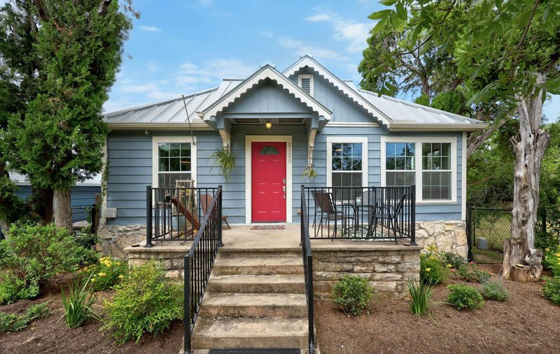 2120 Leander St — exterior