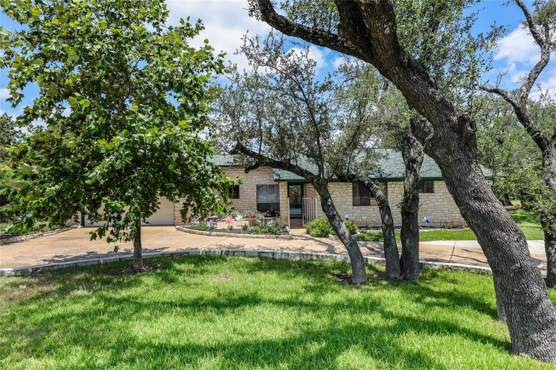 20900 Boggy Ford Rd — exterior