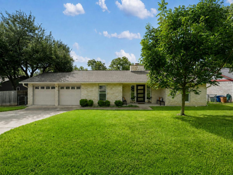 11201 Brushy Glen Dr — exterior
