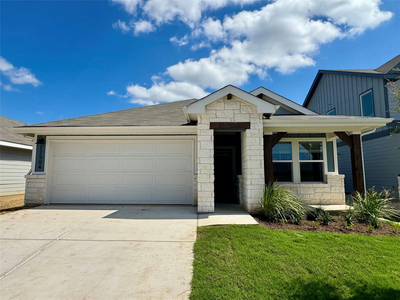 12504 Saint Thomas Dr — exterior