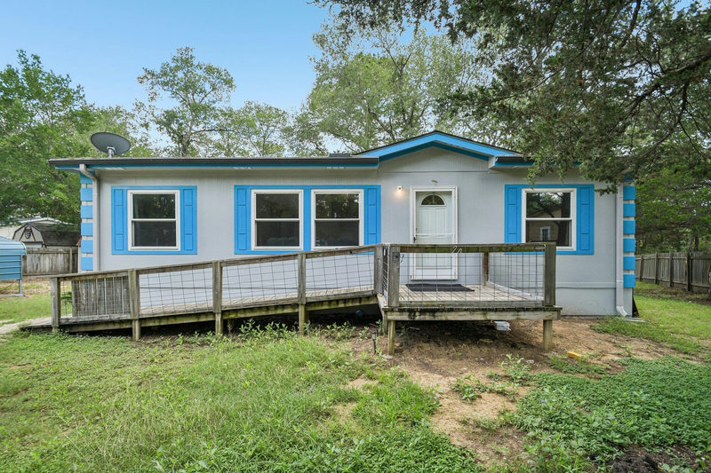 139 Meadow Creek Dr — exterior
