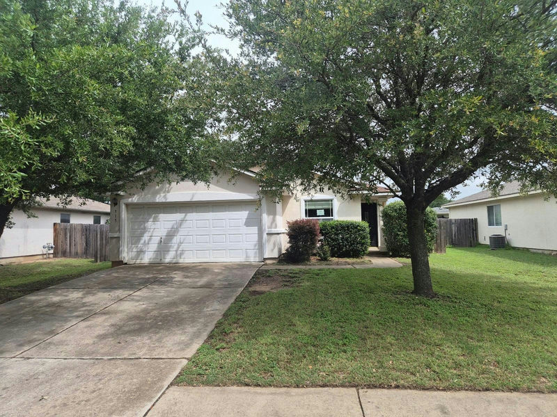 315 Golden Gate Dr — exterior