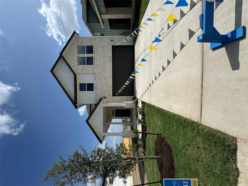 311 Young St — exterior