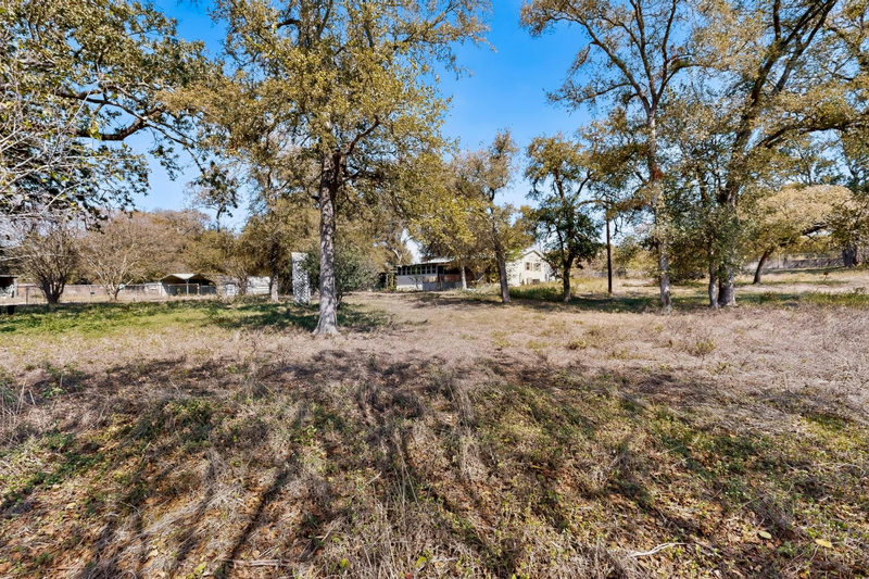 1700 Webberwood Dr — exterior