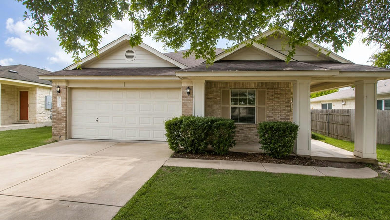 210 Lucky Clover Ln — exterior