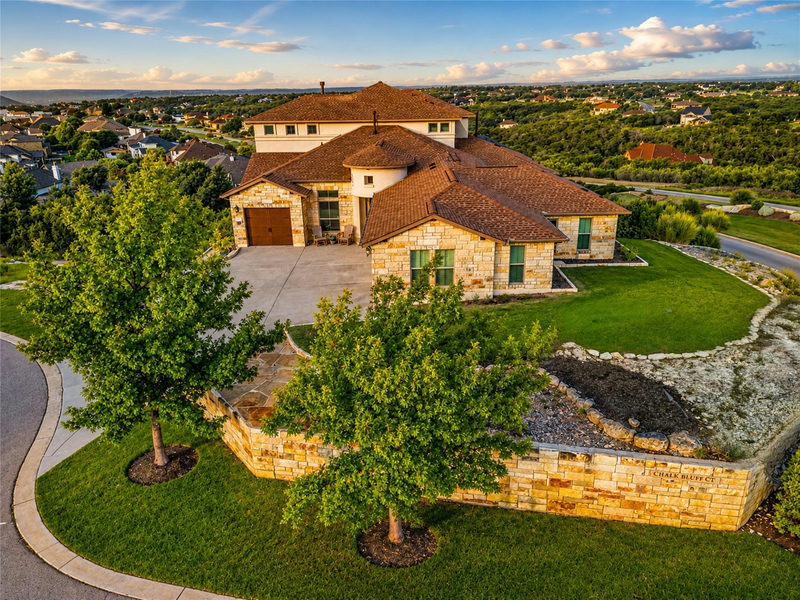 1501 Chalk Bluff Ct — exterior