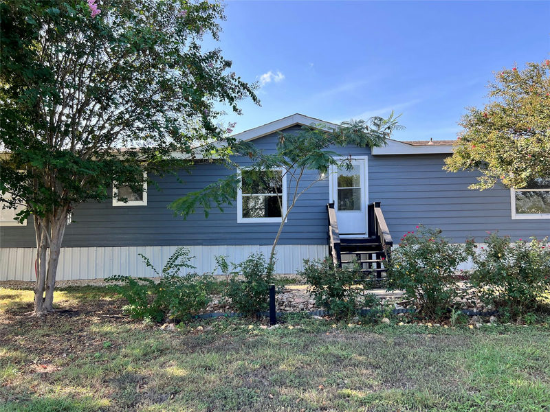 330 Grandview Dr — exterior
