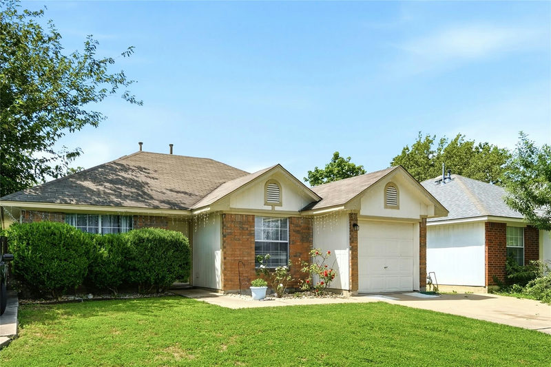 310 Raintree Dr — exterior