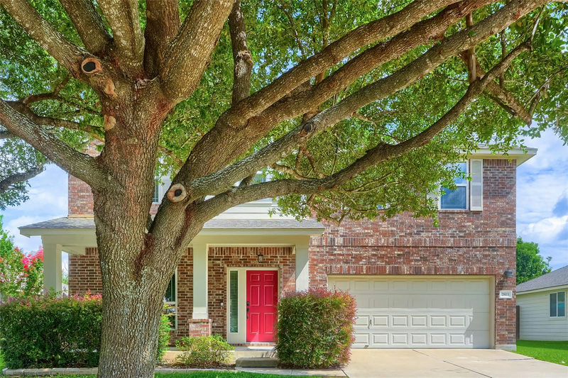 7813 Squirrel Hollow Dr — exterior