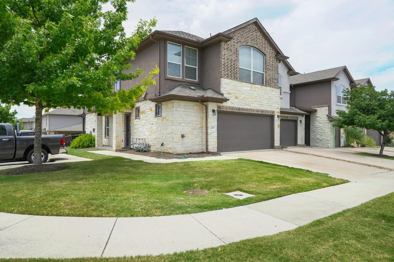 400 Epiphany Ln — exterior
